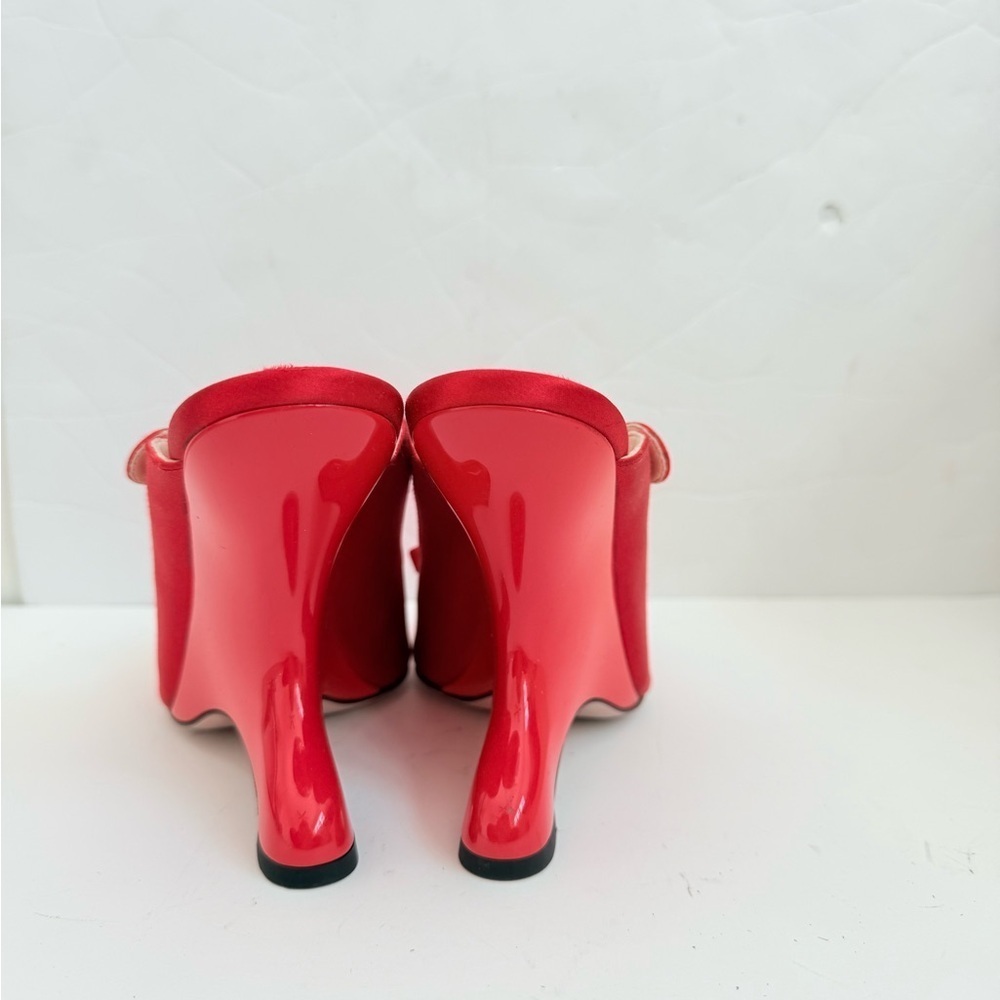 Prada Red Satin Patent Sculpted Bow Wedge heel Mary Jane pumps EU 37 - Picture 4 of 11